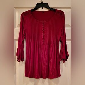 NWOT Women's Red Button-Front 3/4 sleeve Top. Size small